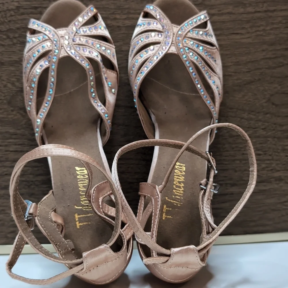 Nude Heels with Ankle Strap - Picture 4 of 9